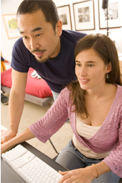 parents working together on online parenting class